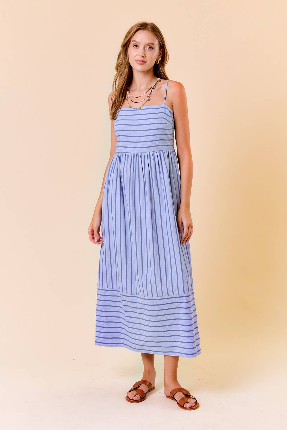 MAXI DRESS W/ SIDE POCKET