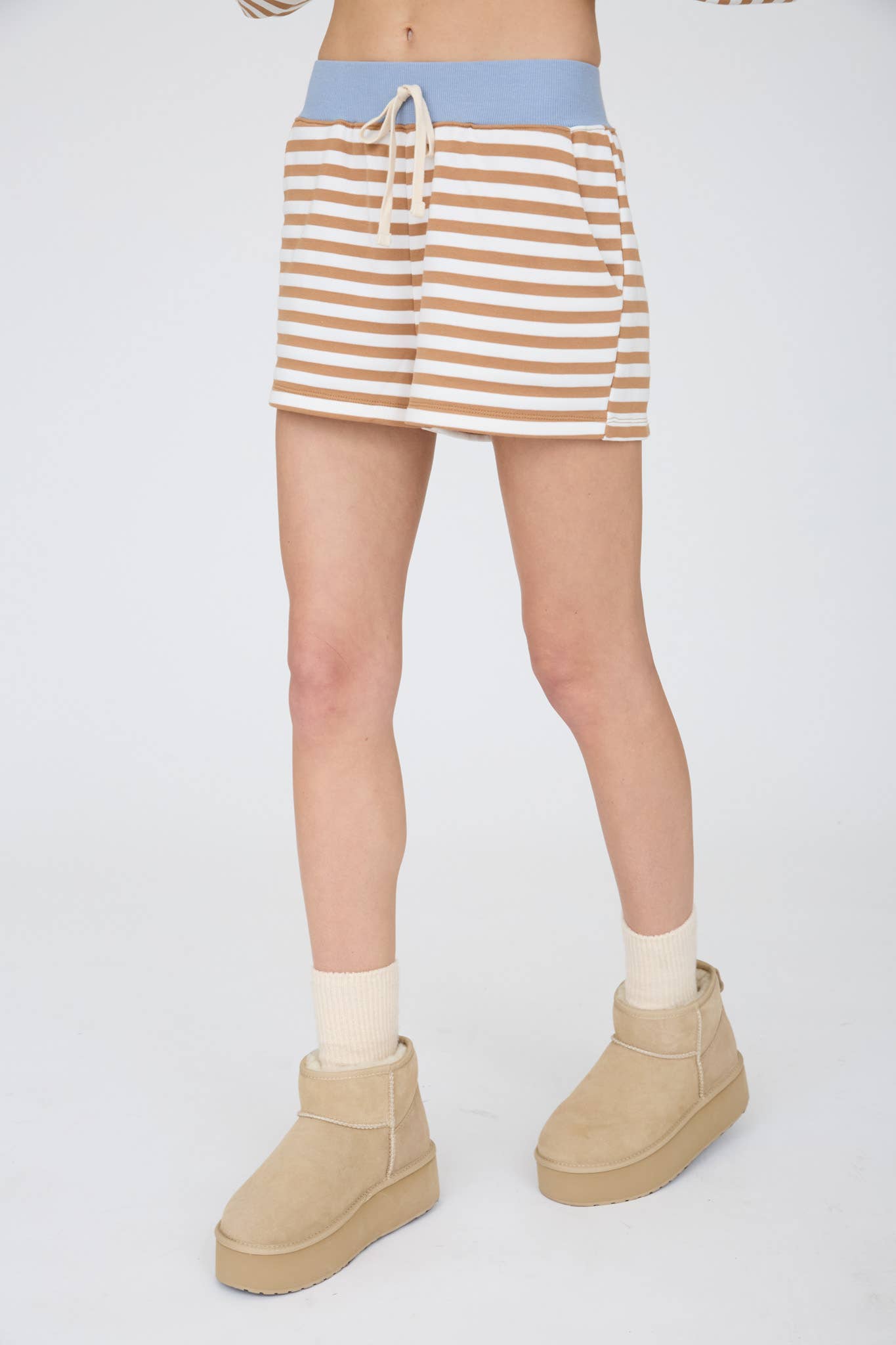 J.O.A - STRIPED CONTRAST RIBBED WAIST KNIT SHORTS
