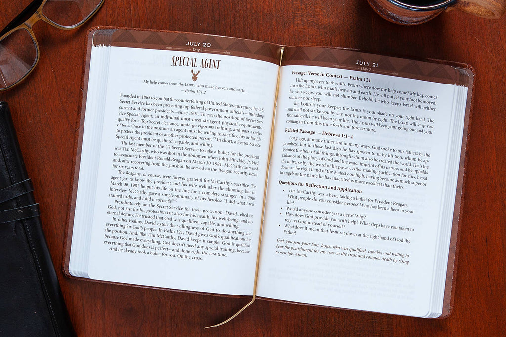 BroadStreet Publishing Group, LLC - Daily Strength for Men (Devotional)