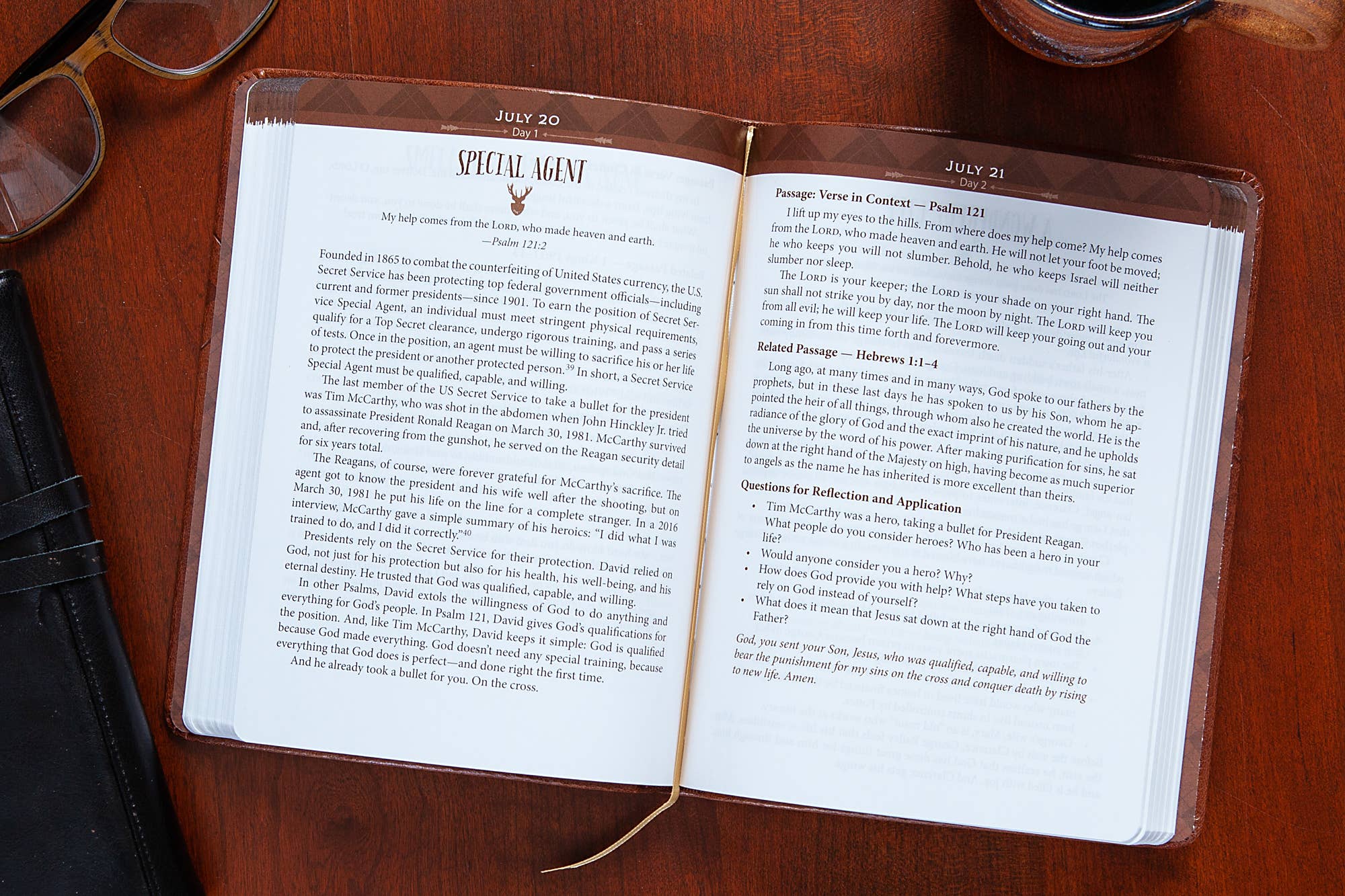 BroadStreet Publishing Group, LLC - Daily Strength for Men (Devotional)