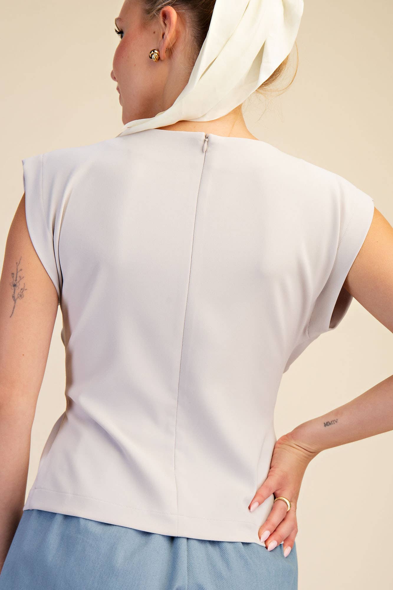 Round Neck Waist Pleated Top