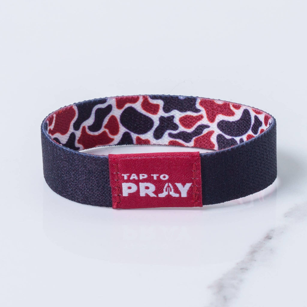 Versible - Tap To Pray™ Wristbands - Team Camo - Maroon & Black