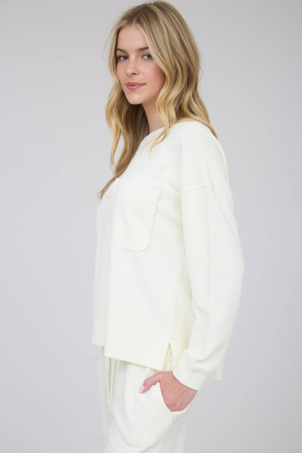 J.O.A - WASHED POCKET DETAIL LONG SLEEVE RIB KNIT TOP