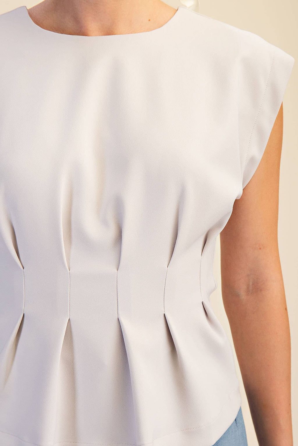 Round Neck Waist Pleated Top