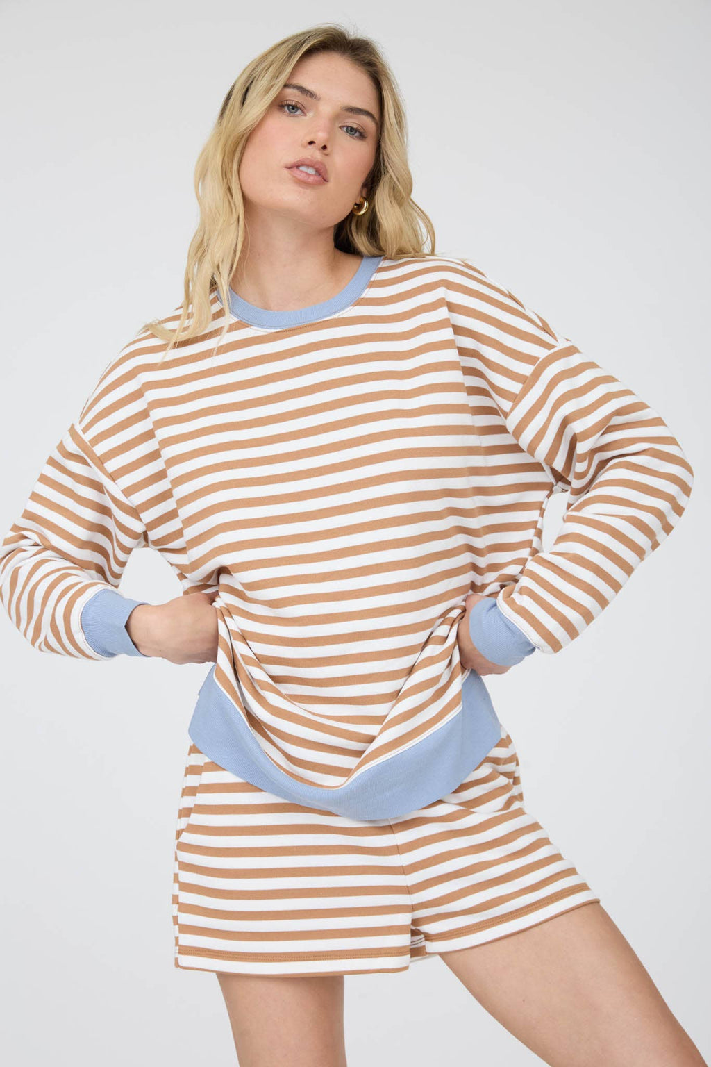 J.O.A - STRIPED BOXY LONG SLEEVE CONTRAST KNIT TOP