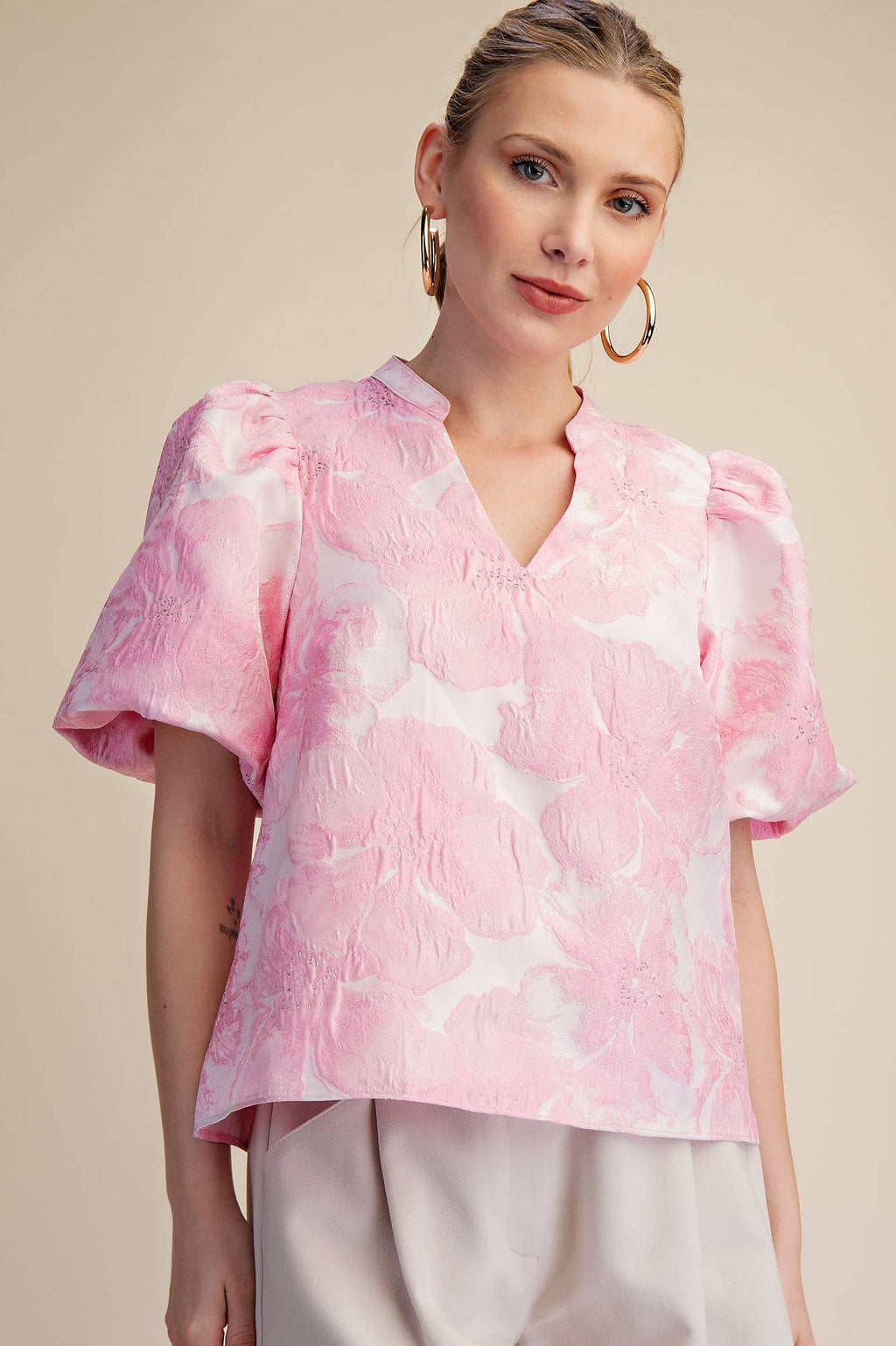 V-Neck Puff Sleeve Jacquard Top