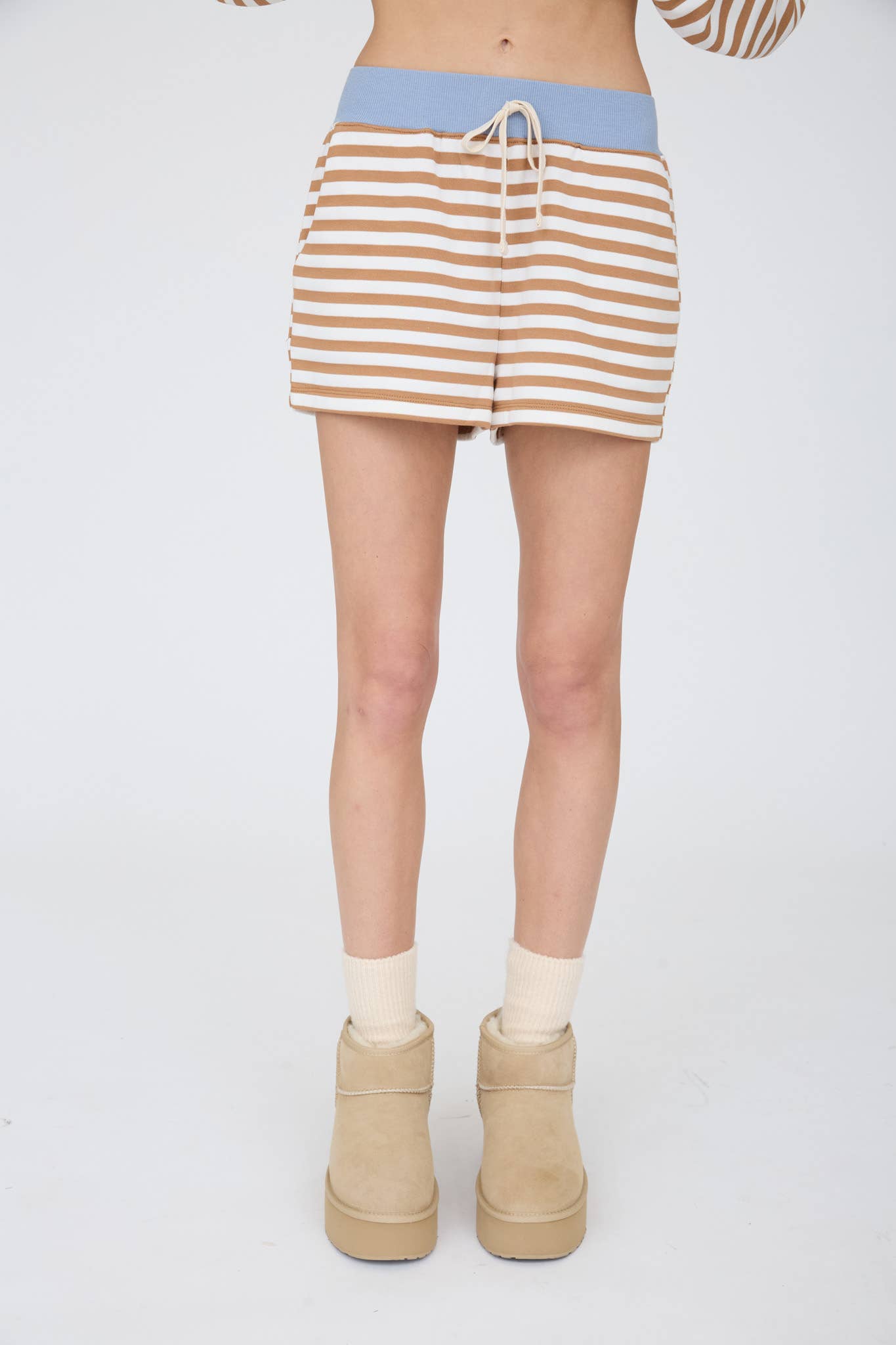 J.O.A - STRIPED CONTRAST RIBBED WAIST KNIT SHORTS