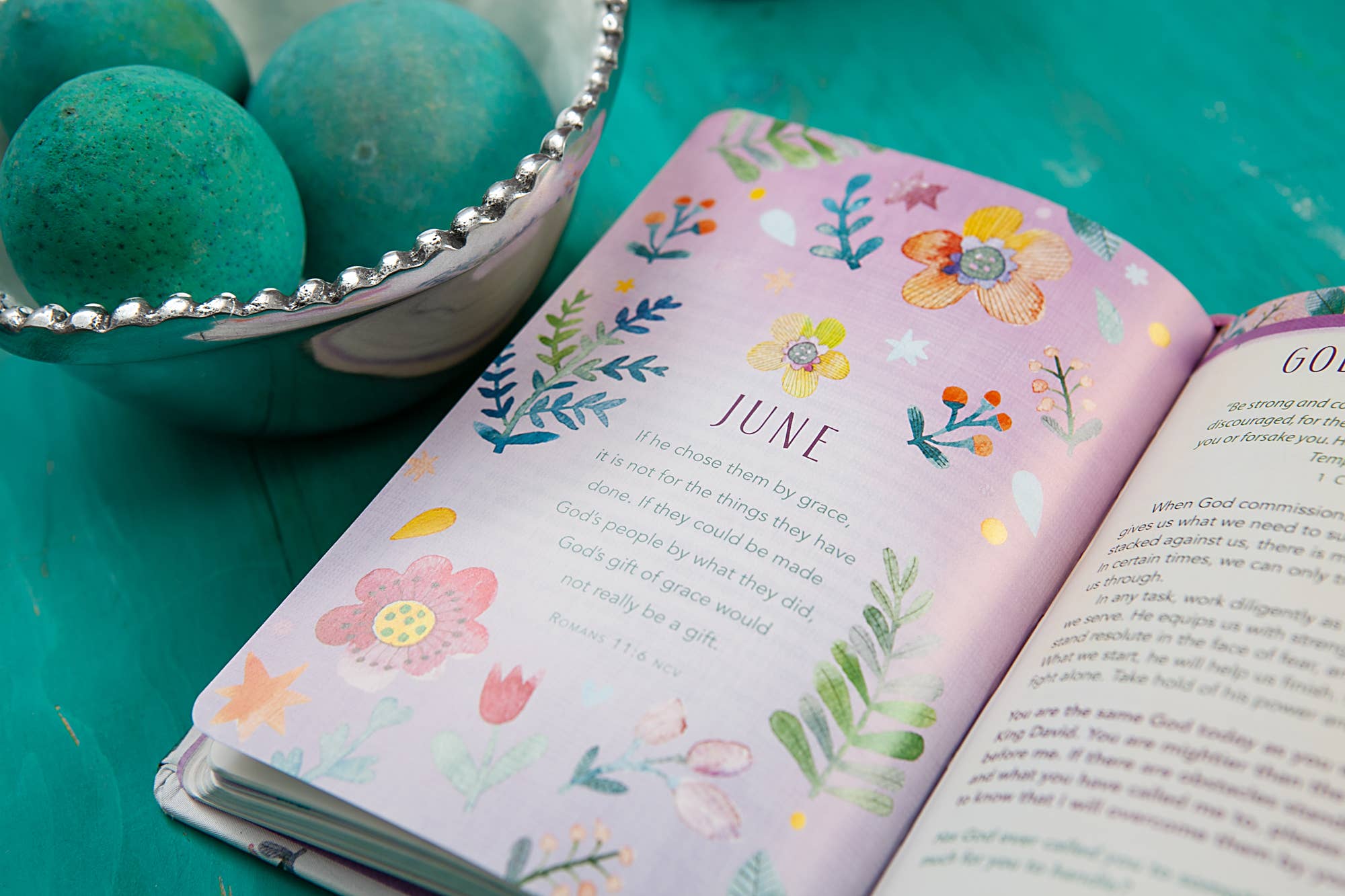 BroadStreet Publishing Group, LLC - Amazing Grace (Yearlong Devotional, Linen-bound Hardcover)